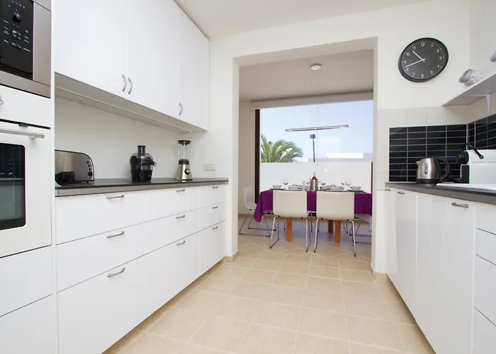Luxury Villa Near Beach 1Km Swimming Pool Tennis Court Great For All Ages
